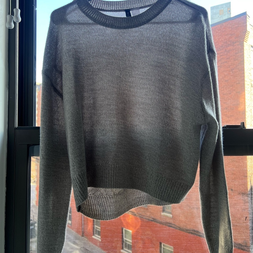 H and m sweater